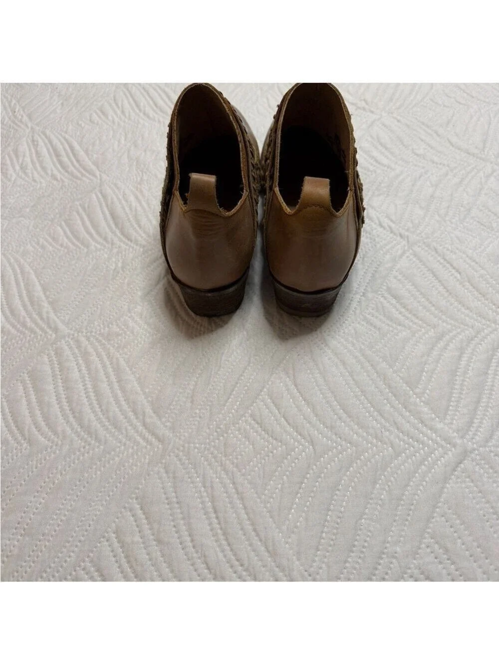 Circle G Women’s Patina Leather Western Ankle Boots. Size 8.5